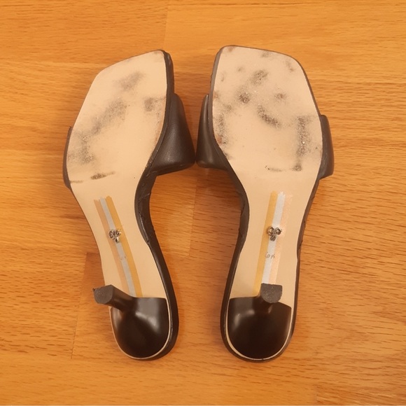 Sandal - Picture 3 of 4